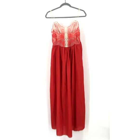 Vanity Fair Vintage Lace Nightgown - Picture 4 of 7